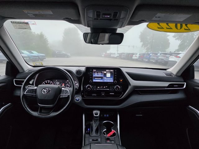 Used 2022 Moon Dust Toyota XLE image 20