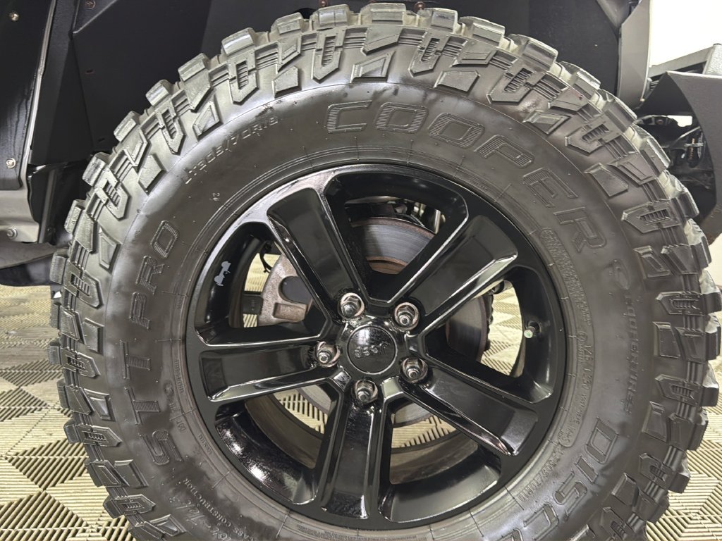 Used 2021 Gray Jeep Sport Altitude 4x4 image 36