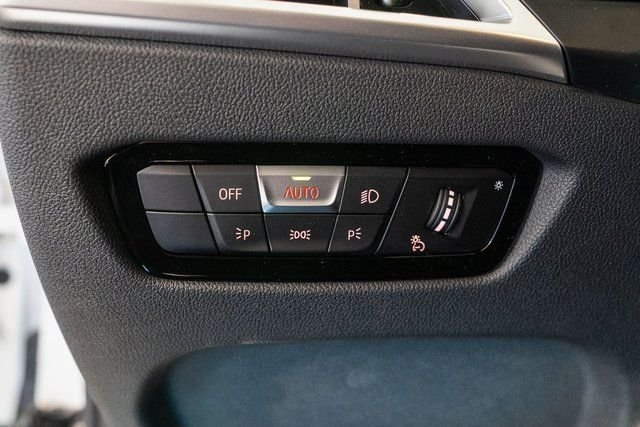New 2026 Mineral White Metallic BMW 430i xDrive image 17