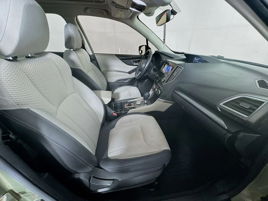 Used 2020 Green Subaru Premium image 34