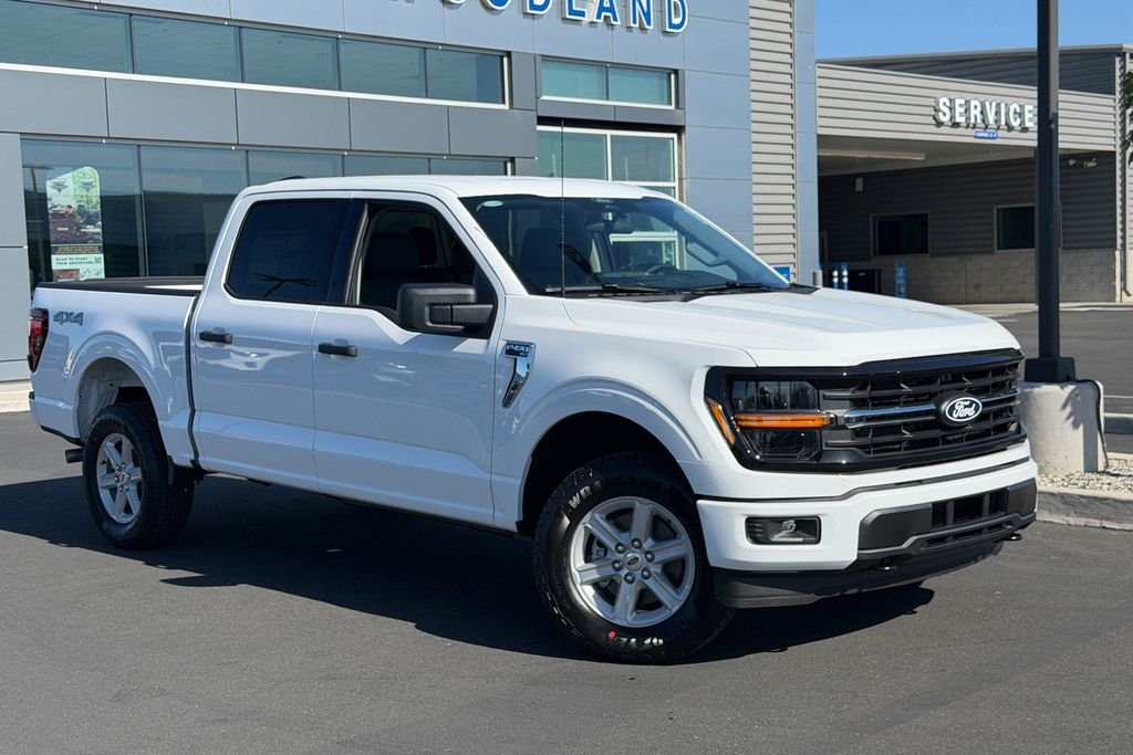 New 2026 Oxford White Ford XLT image 2