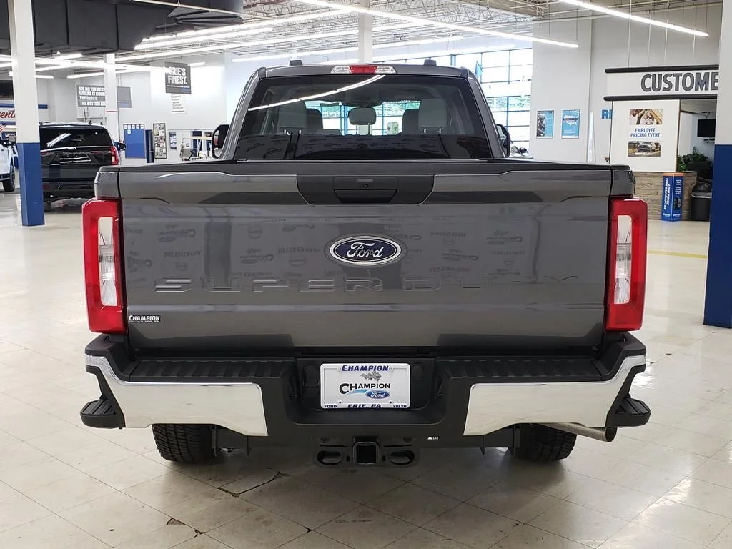New 2026 Gray Ford XL image 7
