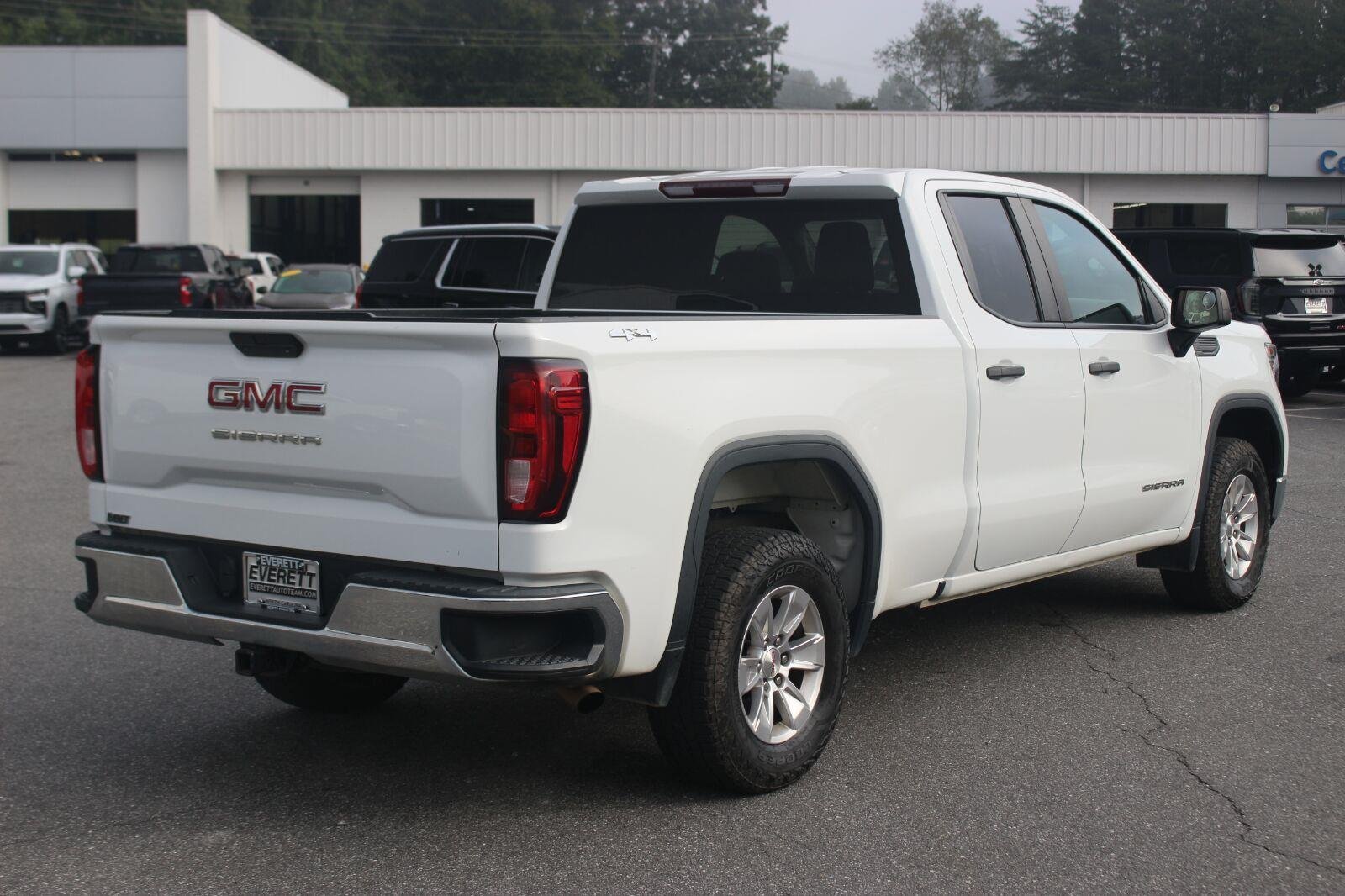 Used 2020 SUMMIT WHITE GMC 4WD Double Cab 147" image 7