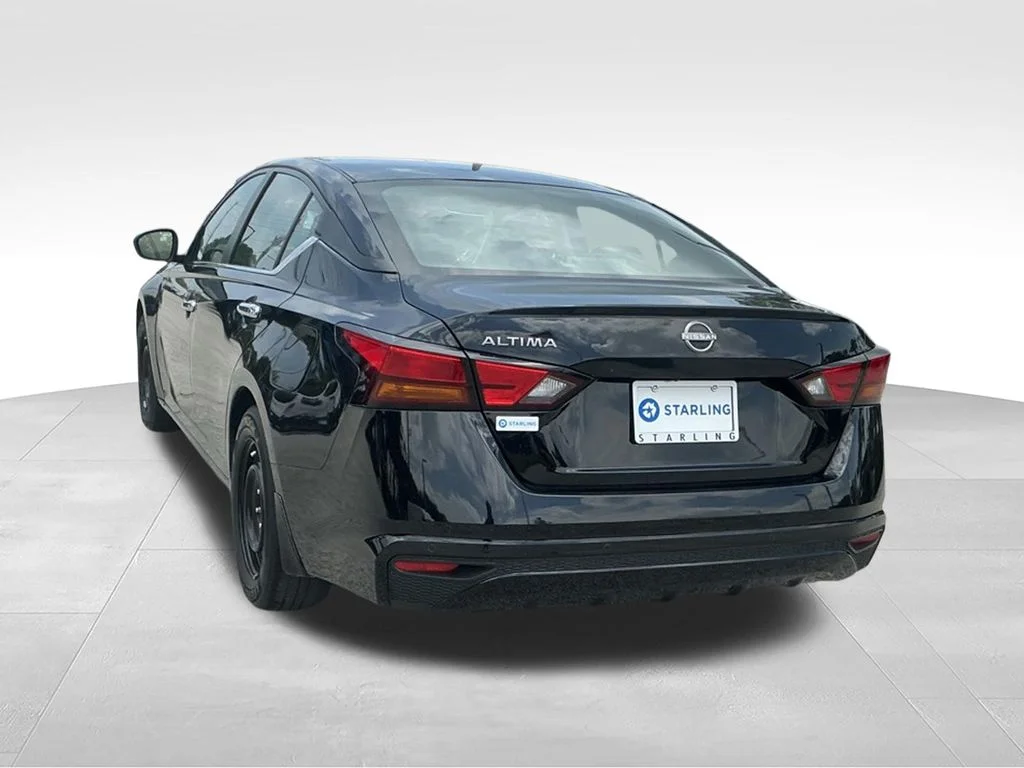 Used 2024 Black Nissan 2.5 S image 8