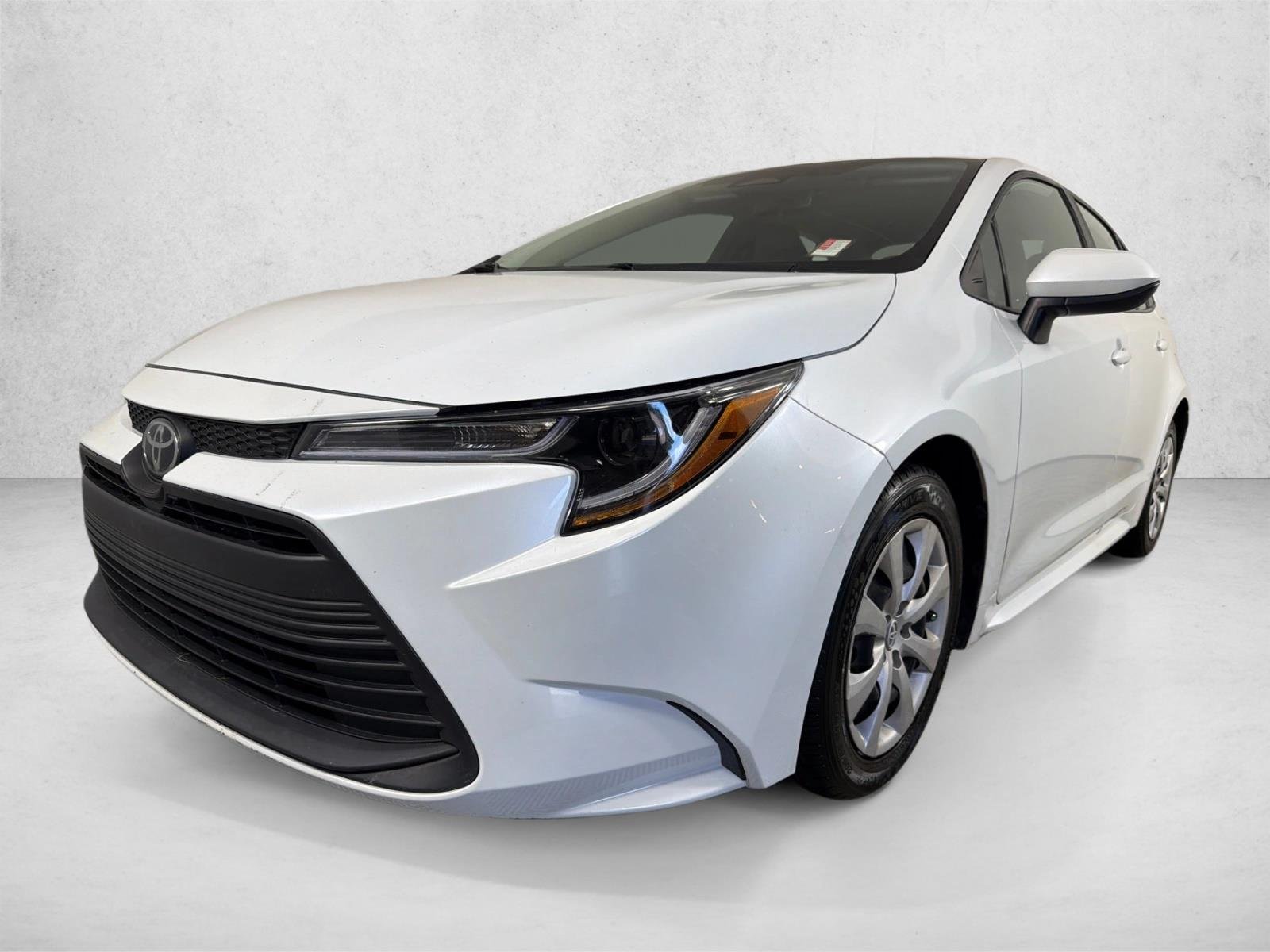 Used 2024 Wind Chill Pearl Toyota LE image 7