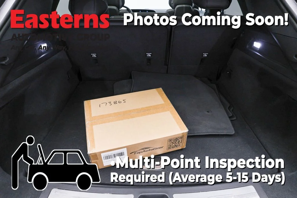 Used 2024 Silver Cadillac Luxury image 9