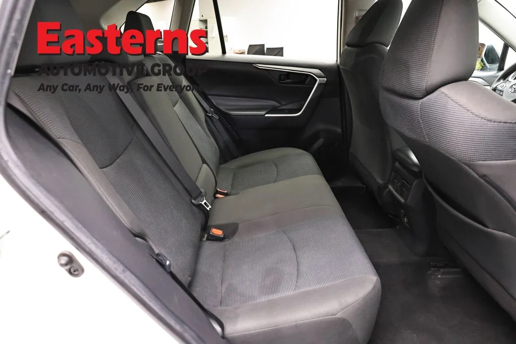Used 2023 White Toyota LE image 22