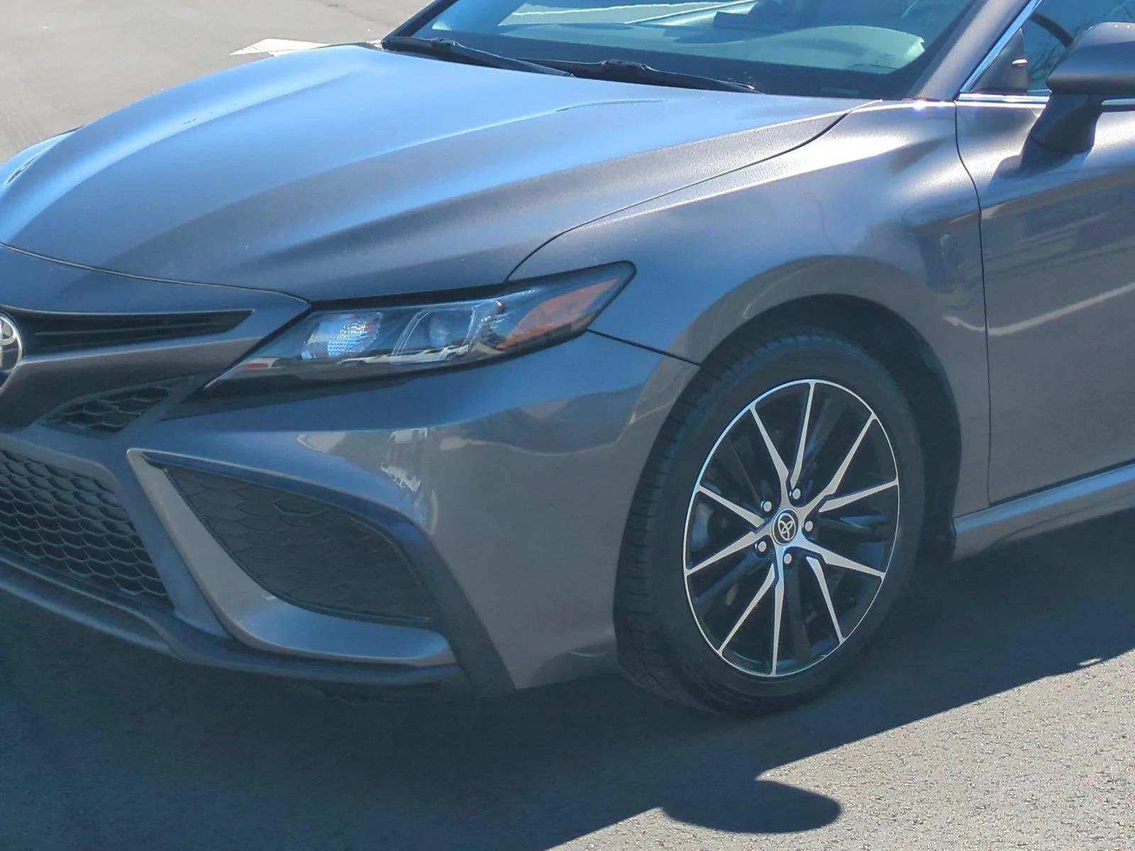 Used 2022 Predawn Gray Mica Toyota SE image 9