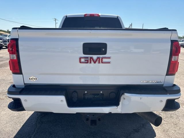 Used 2017 White GMC Denali image 10