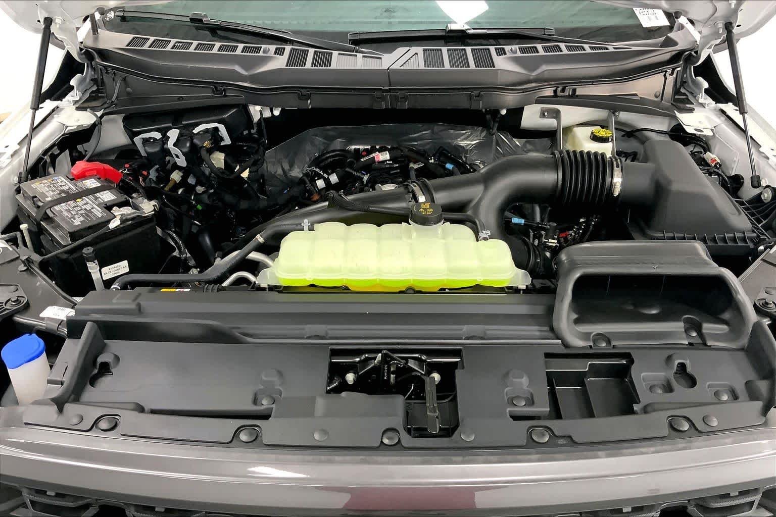 New 2026 Oxford White Ford STX image 15