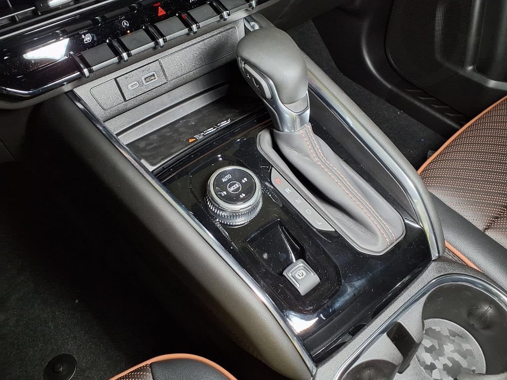 2026 GMC Canyon AT4 - Photo 17