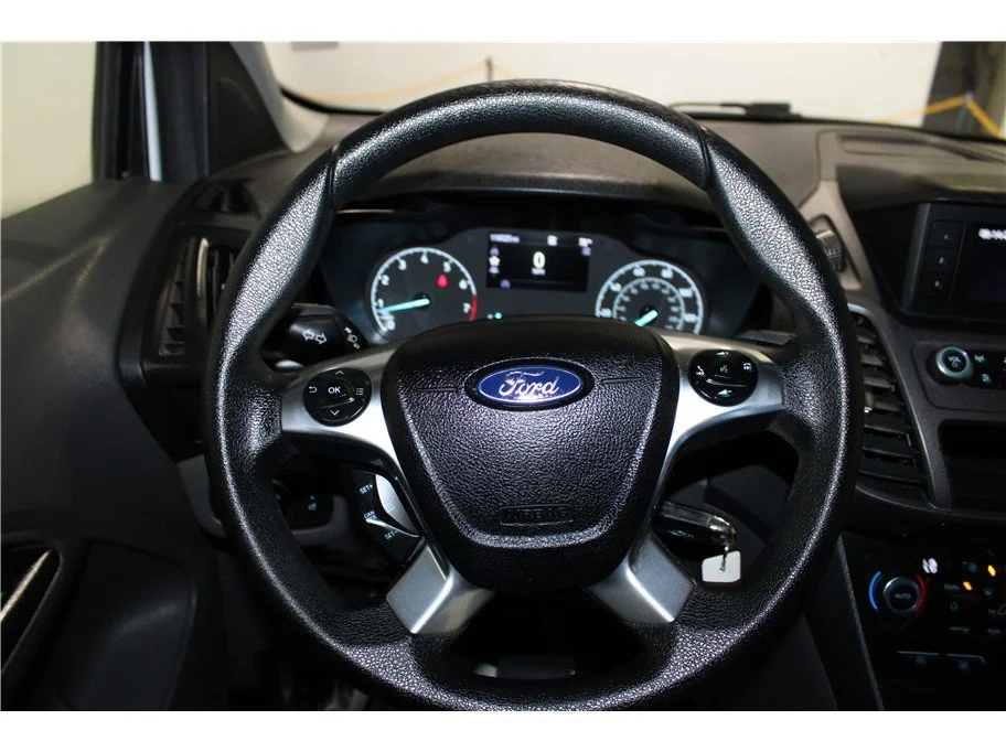 Used 2022 White Ford XL image 25