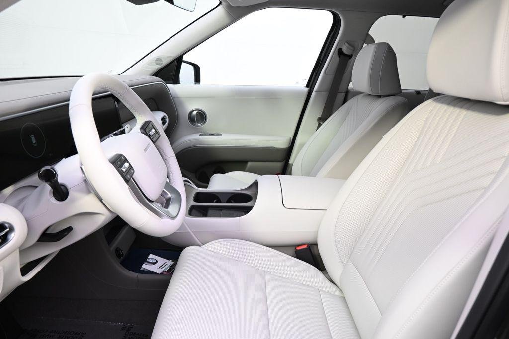New 2026 Titainium Hyundai SEL AWD image 13