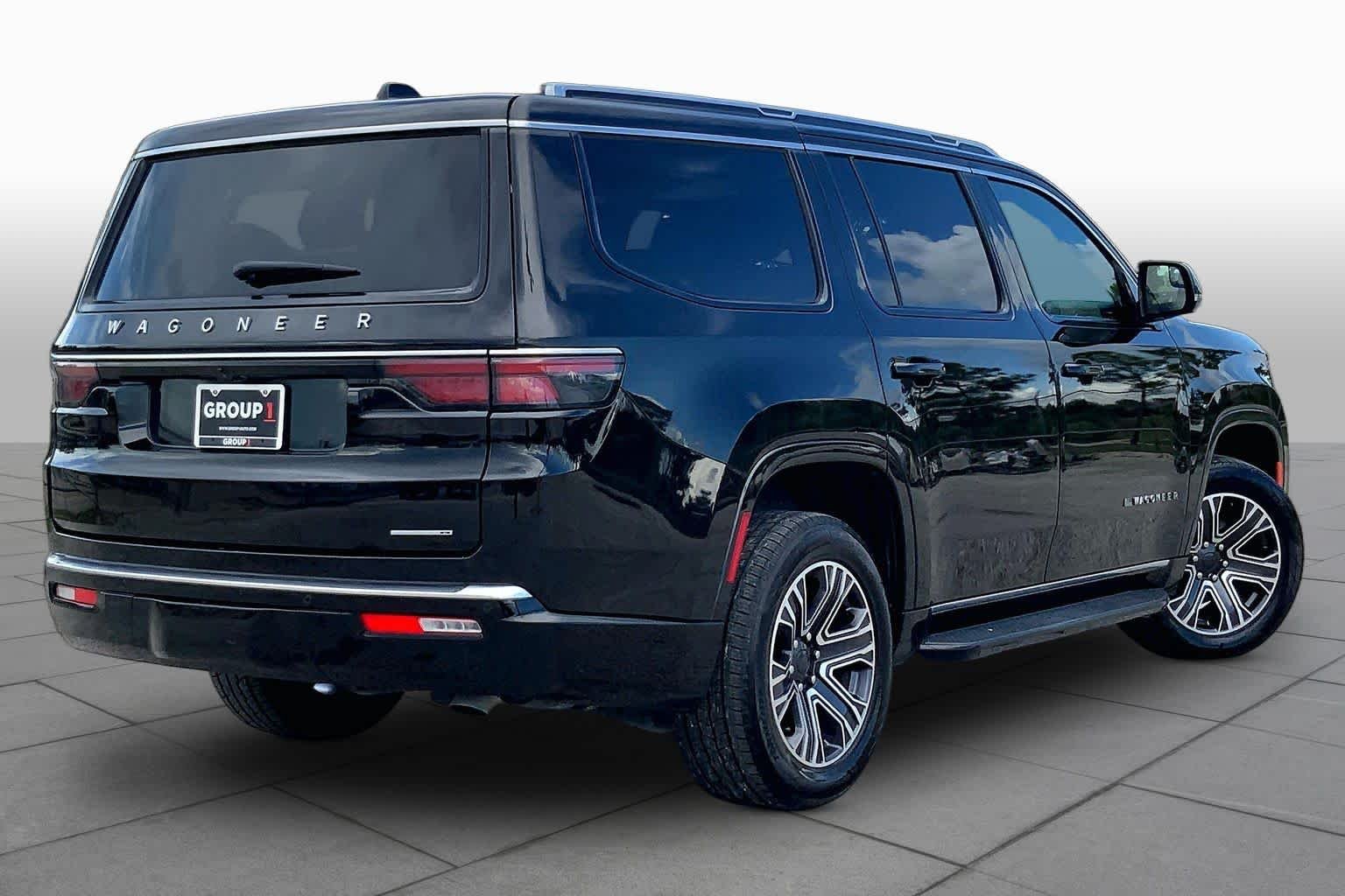 Used 2024 Diamond Black Crystal Pearlcoat Jeep Series II image 13