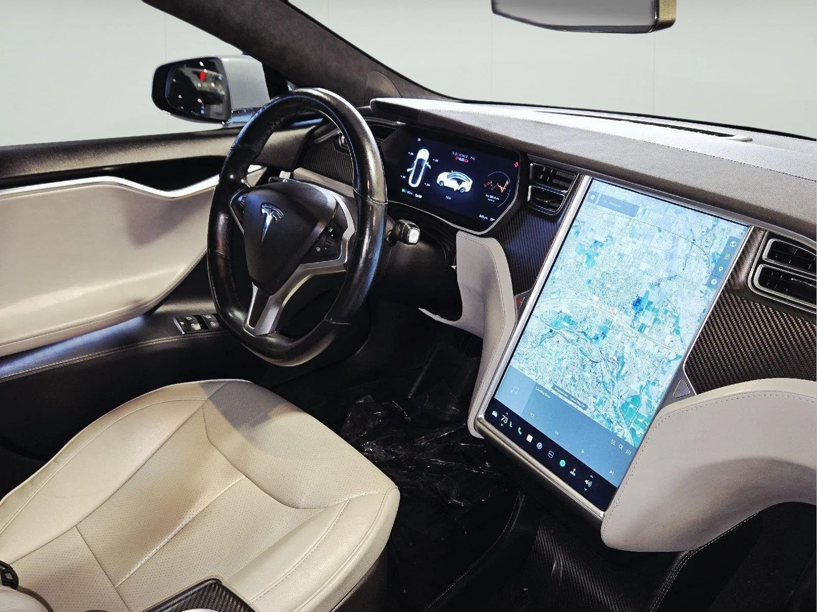 Used 2015 White Tesla P85D image 66
