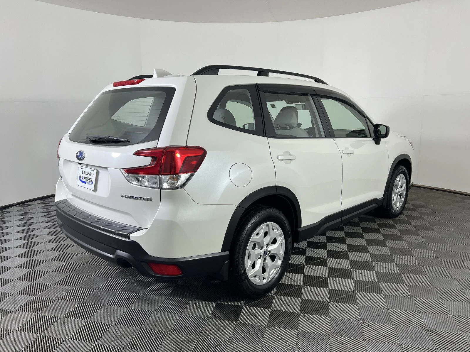 Used 2020  Subaru BASE image 26