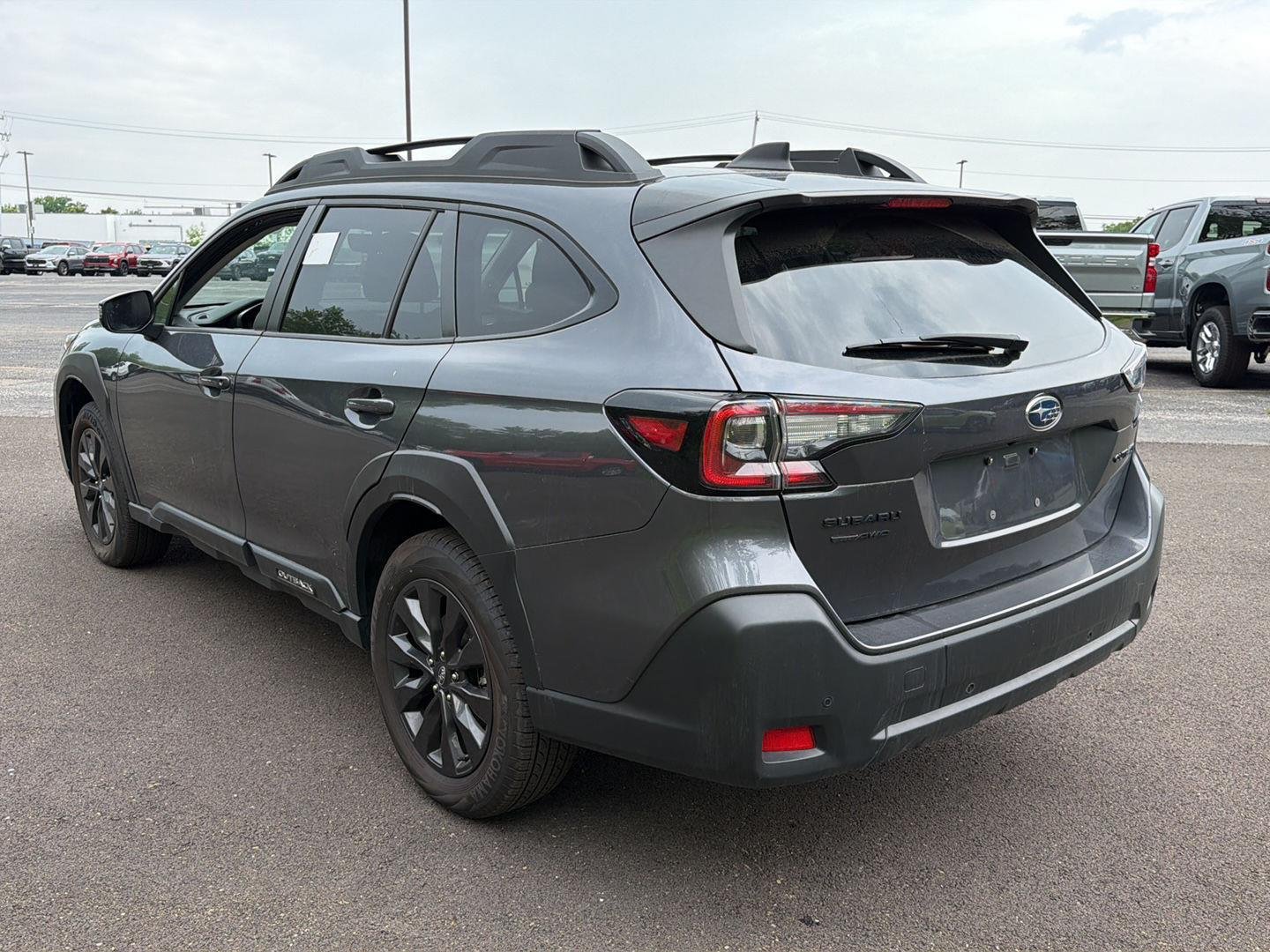 Used 2025 Magnetite Gray Metallic Subaru Onyx Edition image 5