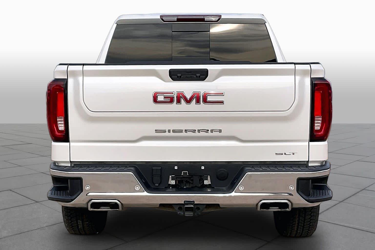 Used 2024 White Frost Tricoat GMC SLT image 4
