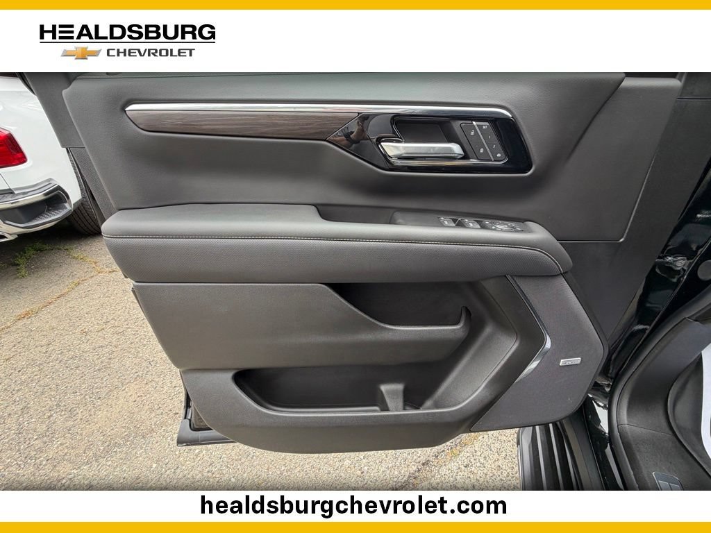2026 Chevrolet Tahoe Premier - Photo 10