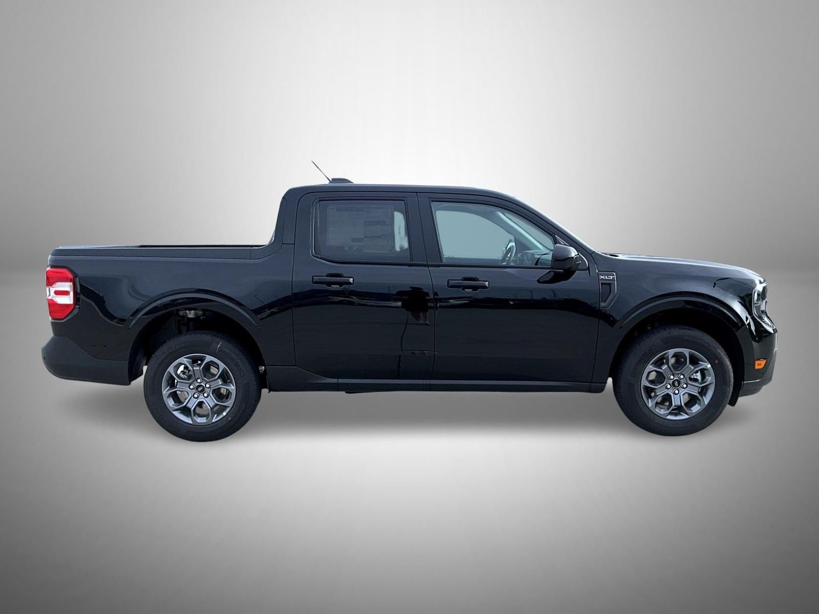 New 2026 Shadow Black Ford XLT image 4