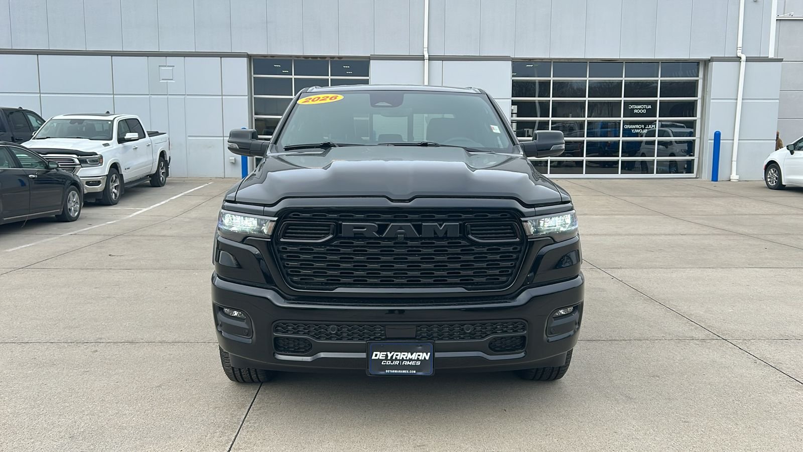 New 2026 Diamond Black Crystal Pearl-Coat Exterior Paint RAM Big Horn/Lone Star image 8