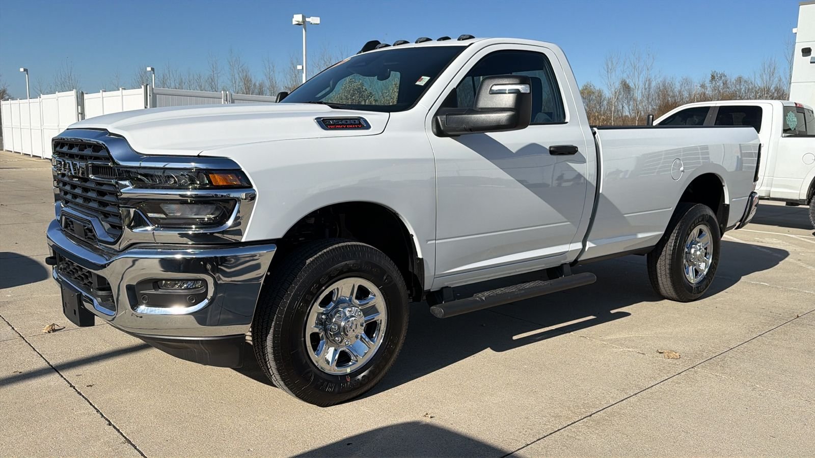 New 2026 Bright White Clear-Coat Exterior Paint RAM Tradesman image 7