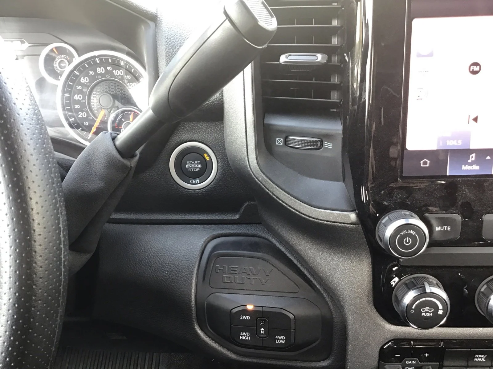 2026 RAM 3500 Chassis Tradesman - Photo 19