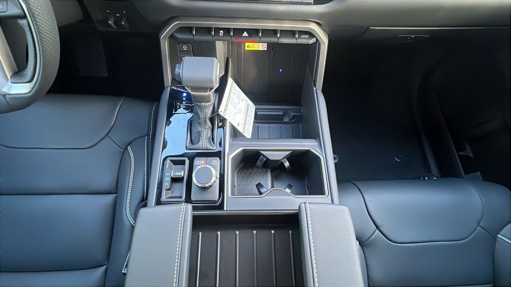 2026 Toyota Tundra Limited - Photo 15