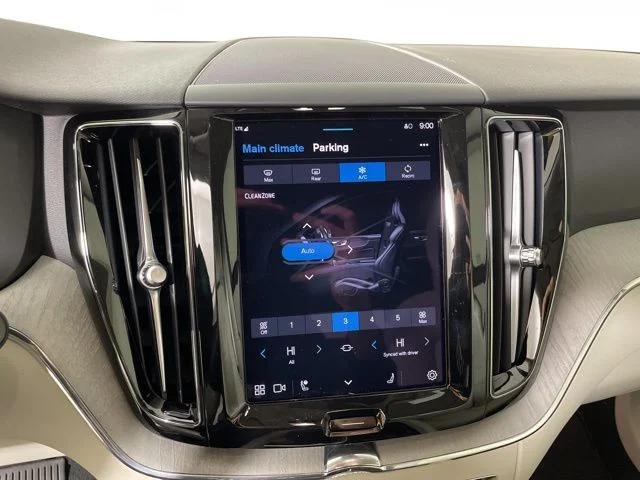 Certified Used 2025 Crystal White Volvo Plus image 32