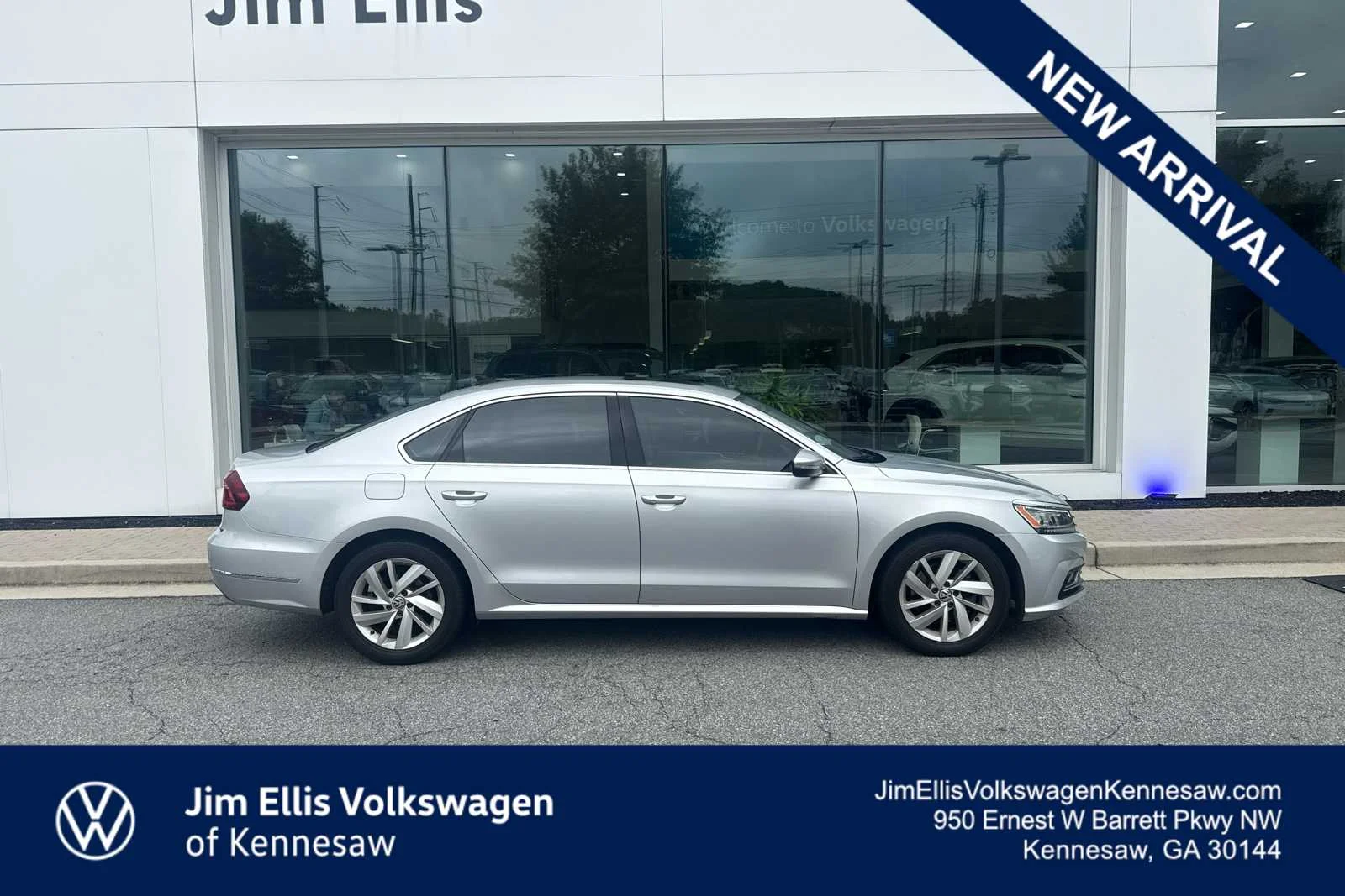 Used 2018 Reflex Silver Metallic Volkswagen 2.0T SE image 1