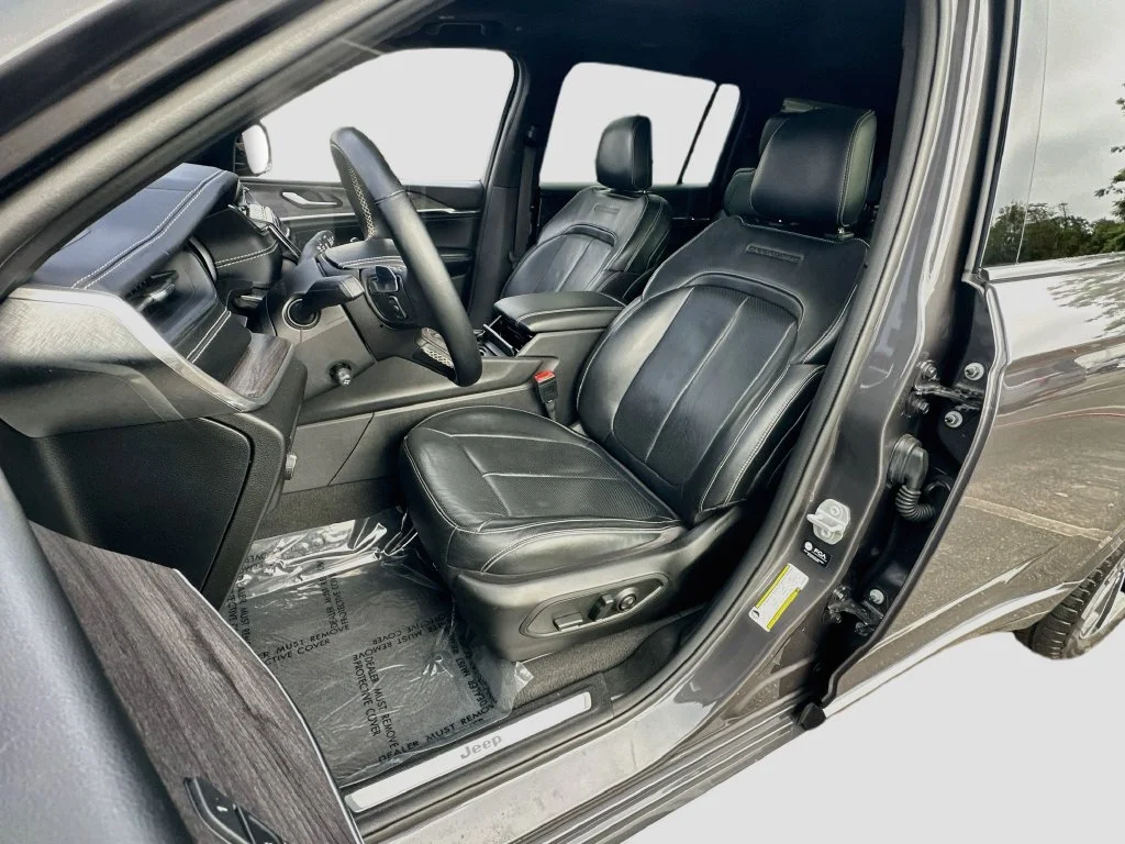 Used 2022 Gray Jeep Overland image 22