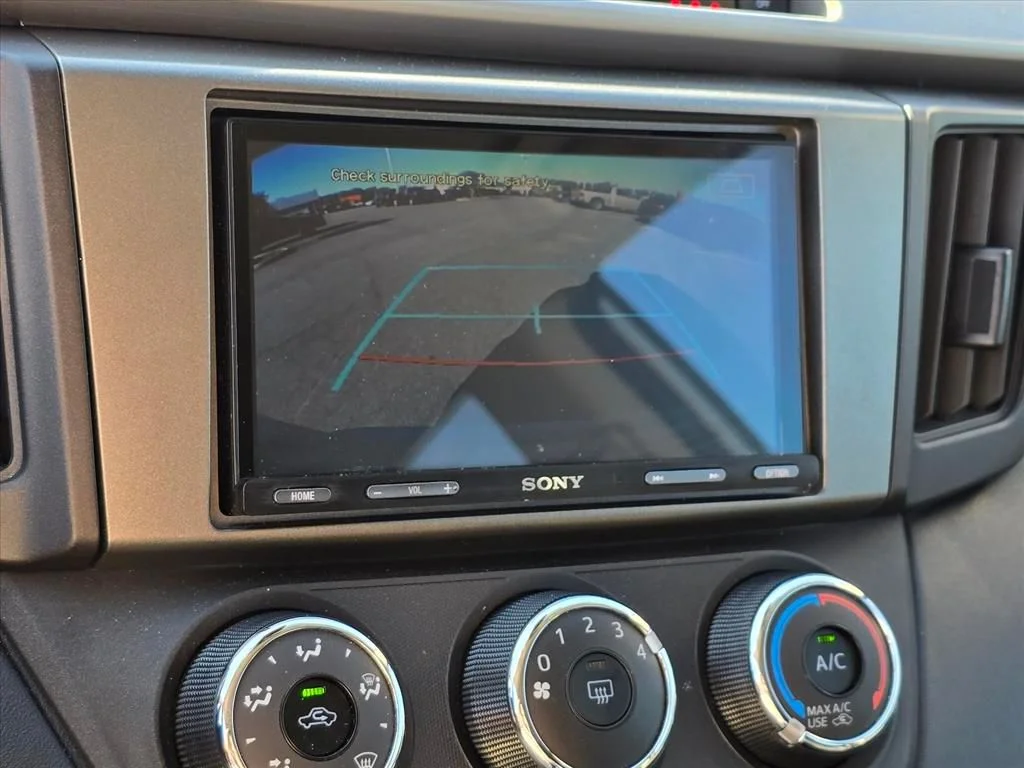 Used 2018 Silver Toyota LE image 7