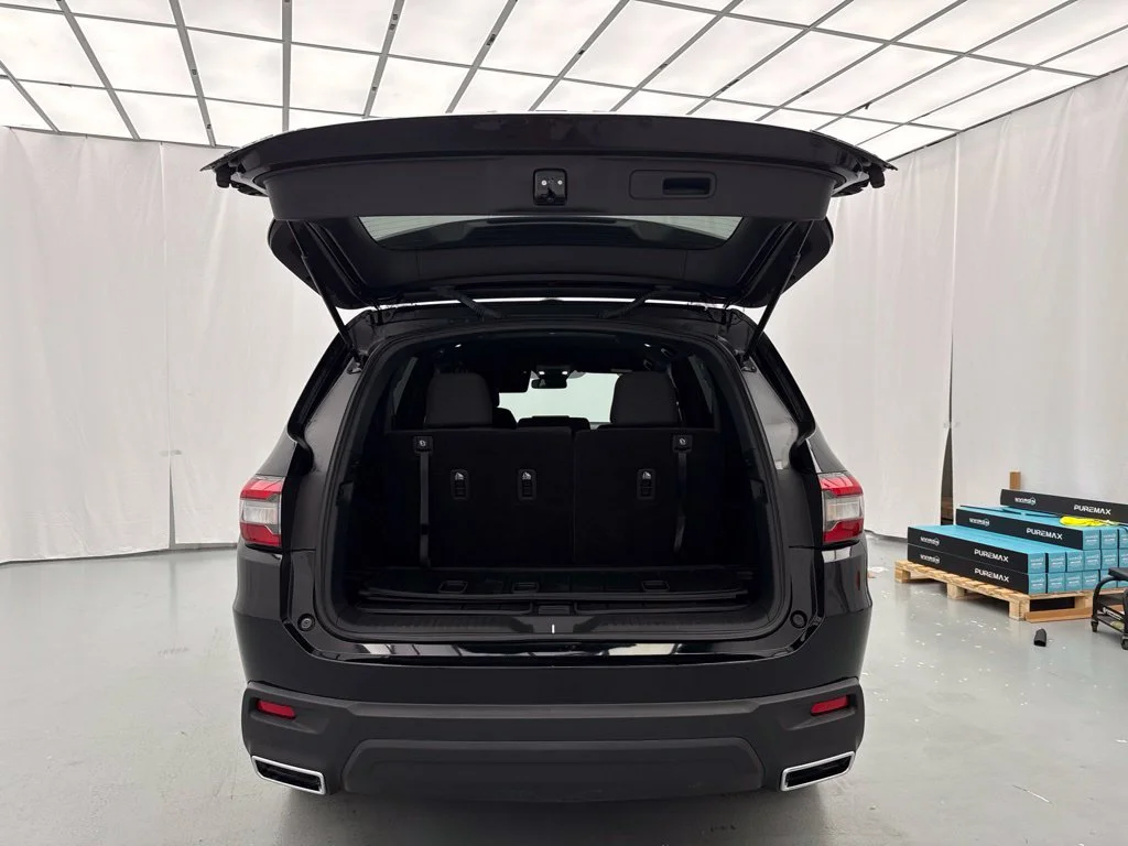 2025 Honda Pilot SPORT SUV Slide 8