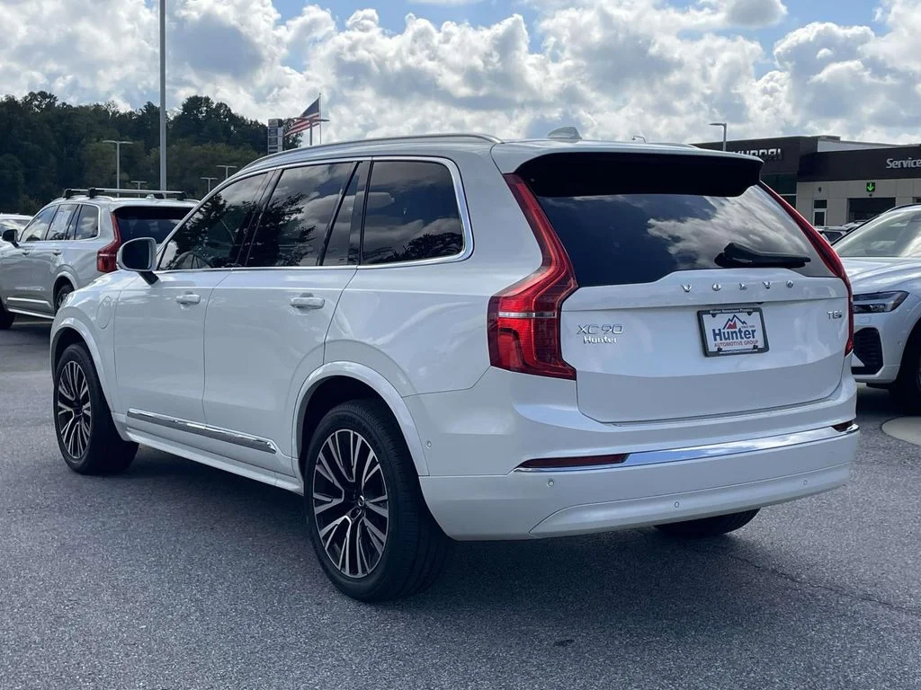 Used 2025 Crystal White Metallic Volvo Plus image 26