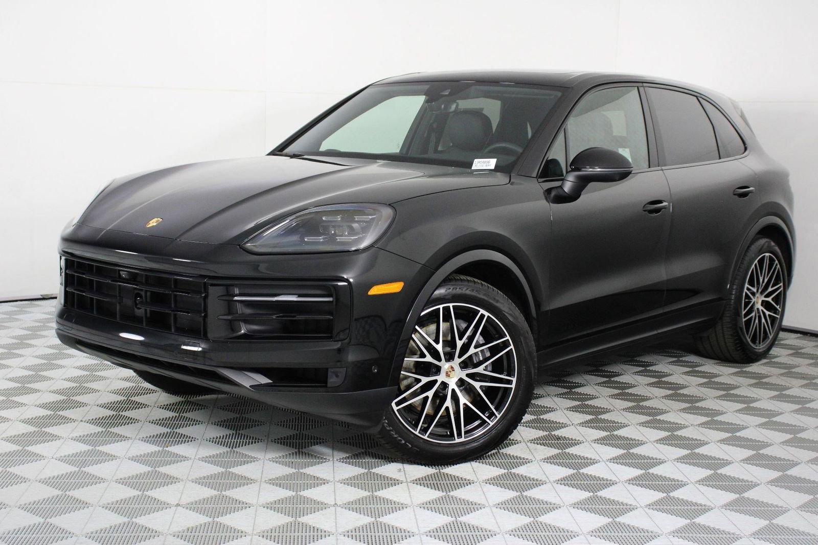 2025 Porsche Cayenne Base