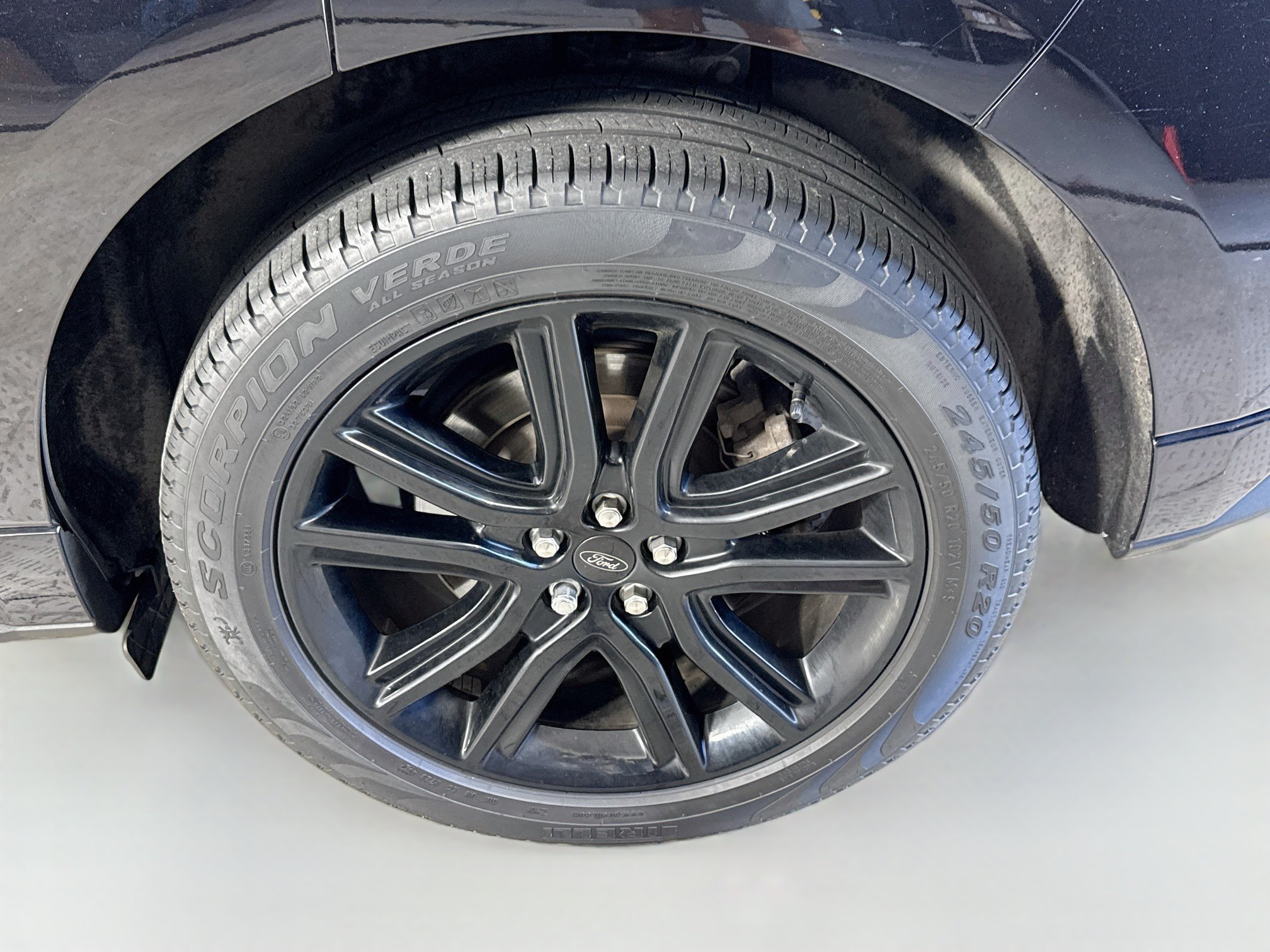 Used 2024 Agate Black Metallic Ford ST-Line image 32