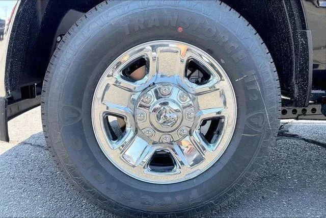New 2026 Diamond Black Crystal Pearlcoat RAM TRADESMAN image 12