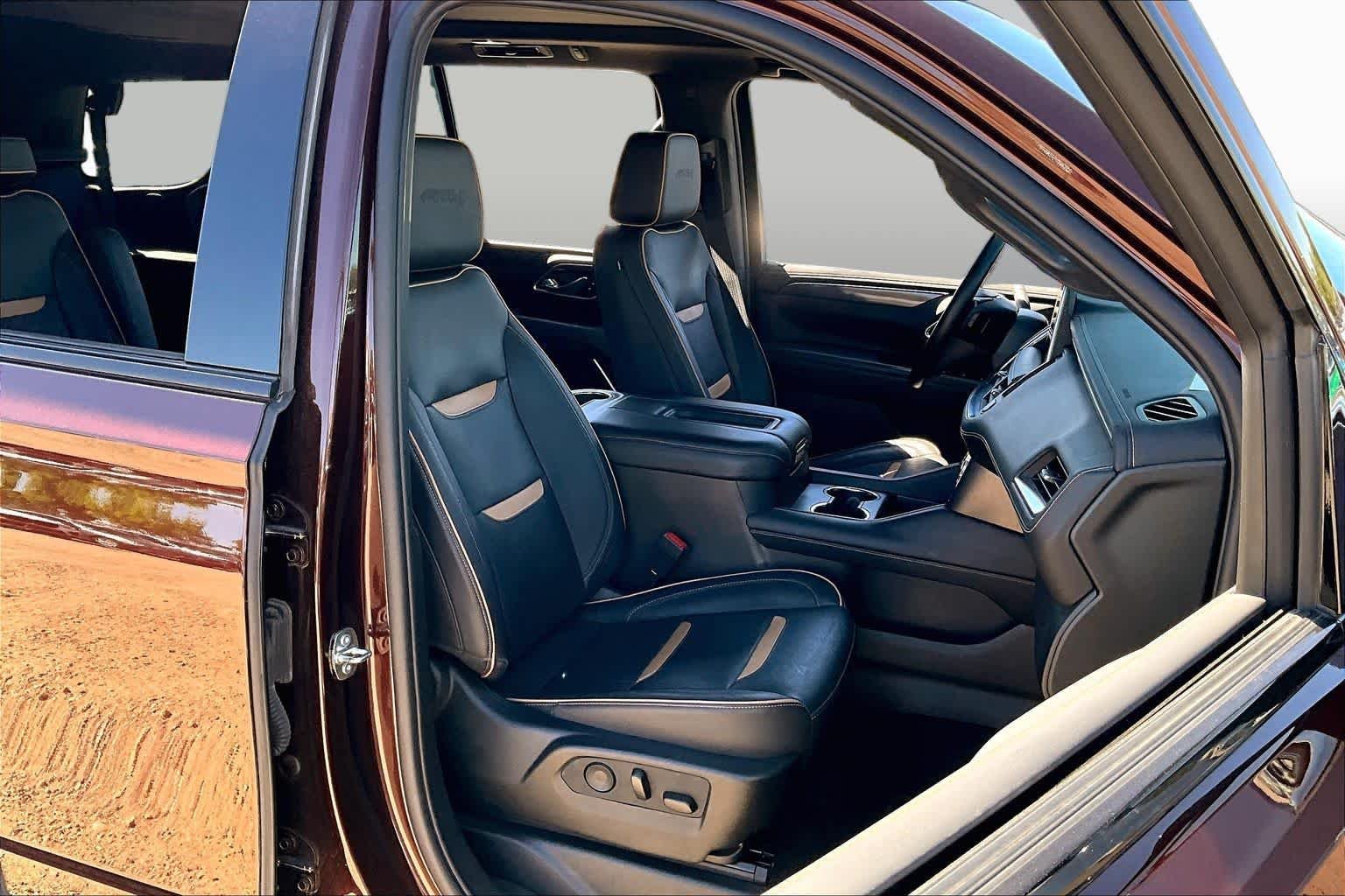 Used 2023 Redwood Metallic GMC AT4 image 7