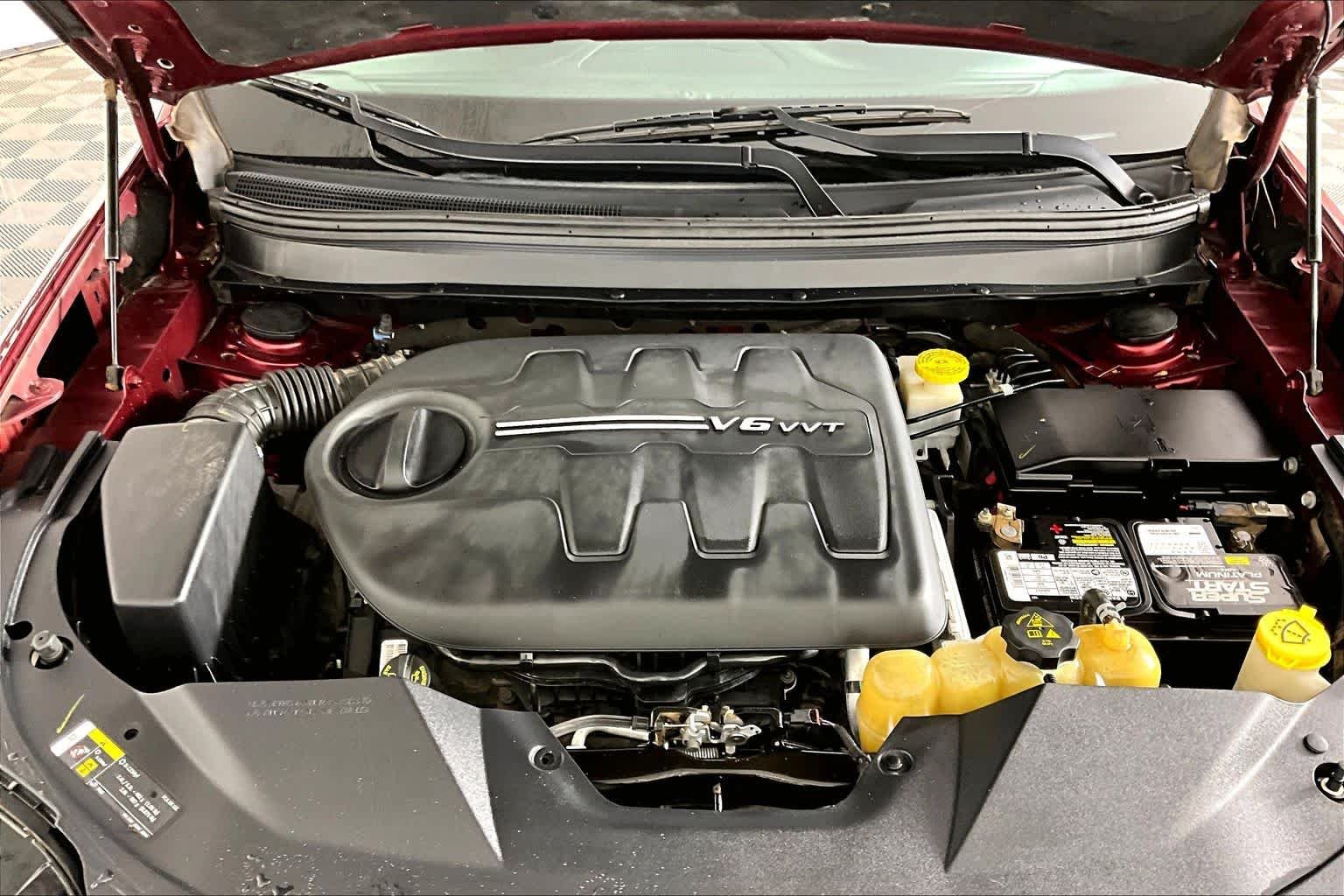 Used 2019 Velvet Red Pearlcoat Jeep Latitude image 31