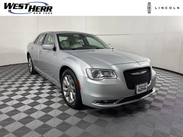 2020 Chrysler 300 Touring L