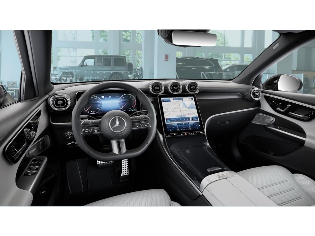 New 2026 Polar White Mercedes-Benz GLC 300 image 3