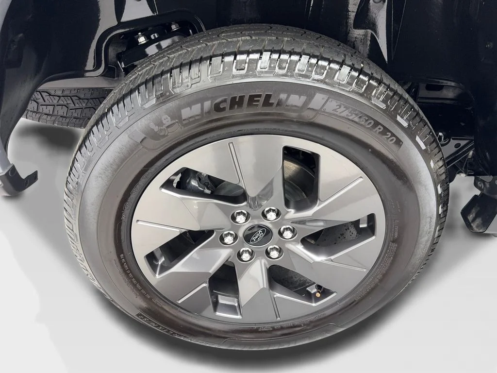 Used 2022 Silver Ford Lariat image 78