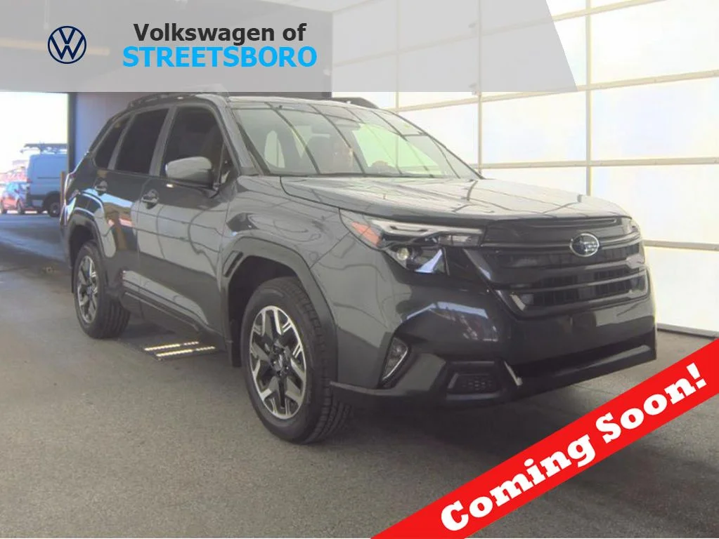 2025 Subaru Forester Premium's photo