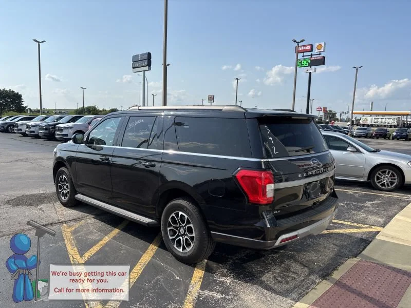 Used 2024 Black Metallic Ford XLT image 3