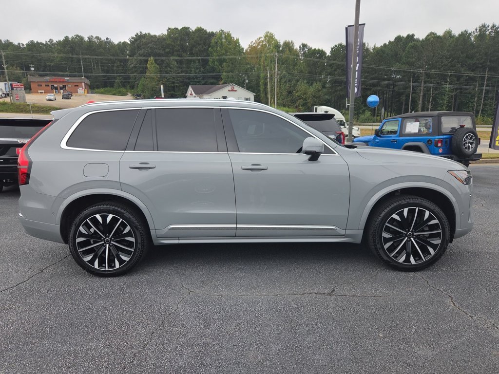 Used 2025  Volvo Plus image 4
