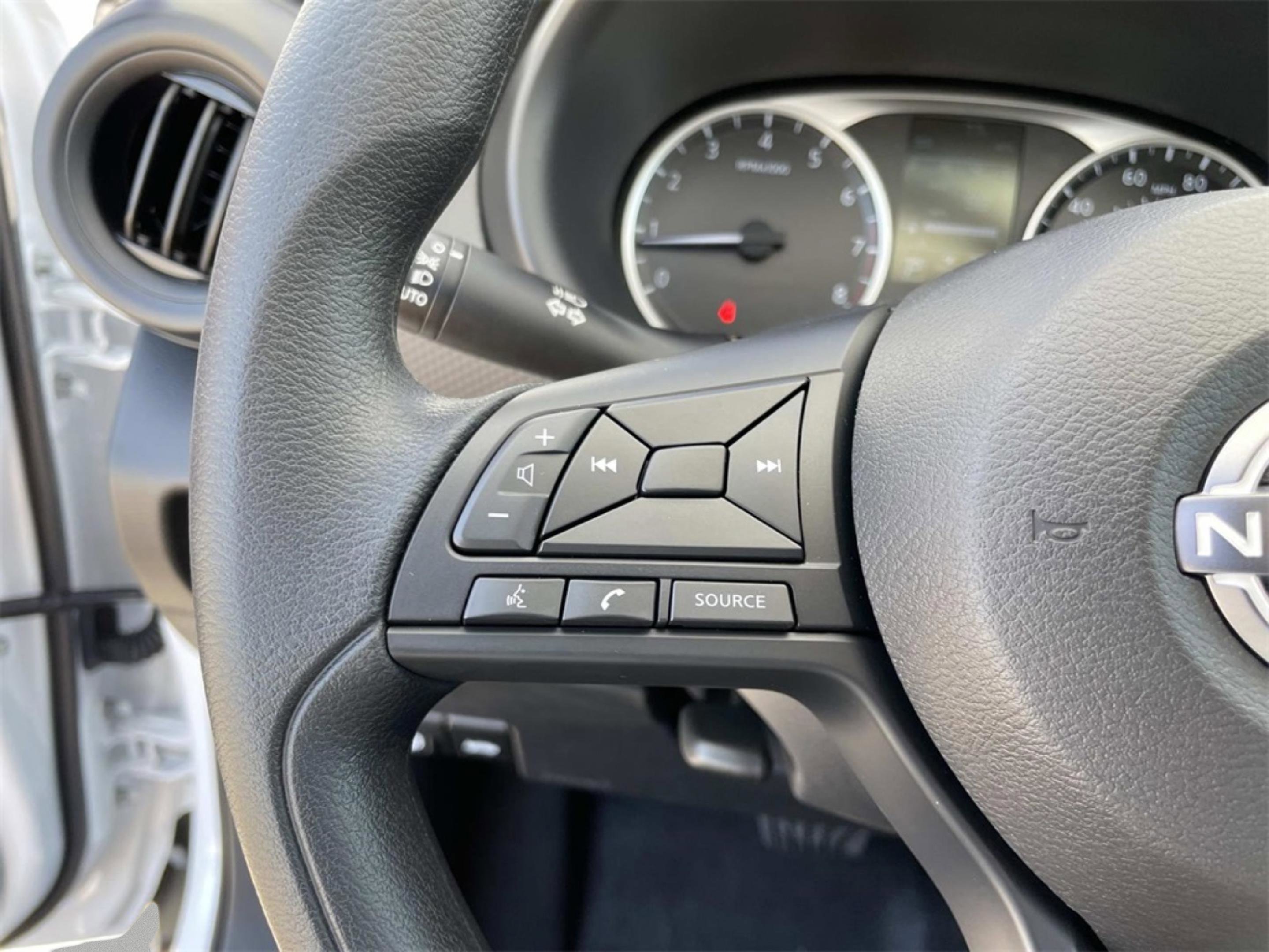 2025 Nissan KICKS PLAY Base - Photo 14