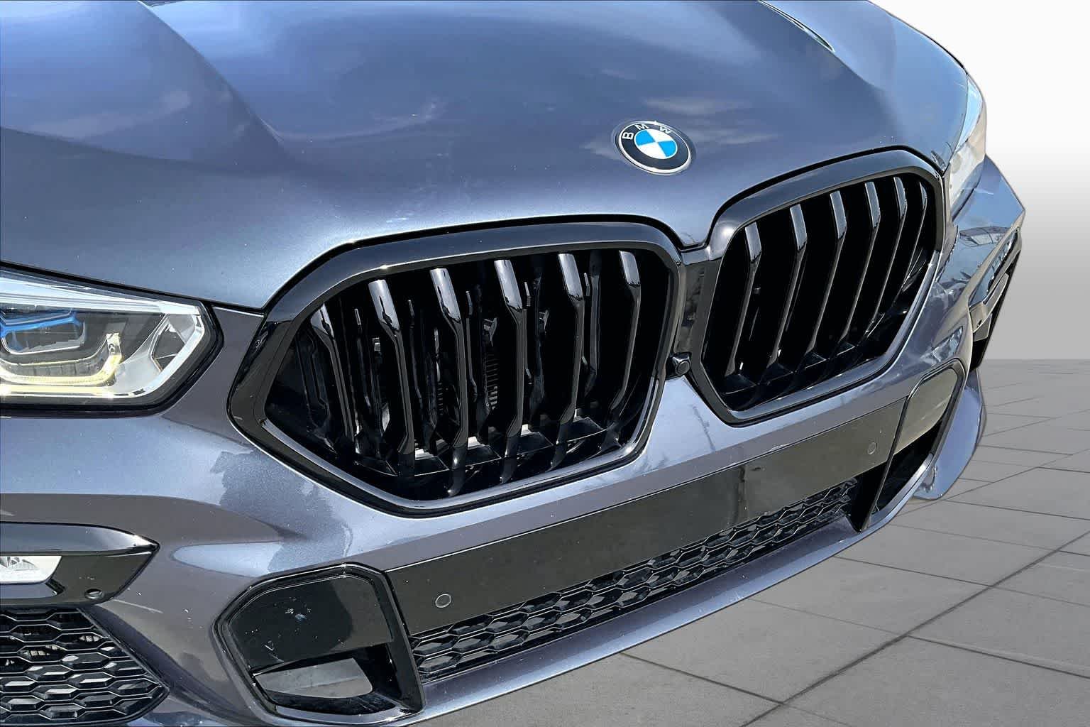 Used 2021 Arctic Gray Metallic BMW xDrive40i image 29