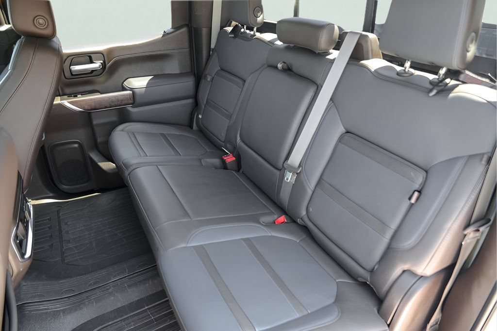Used 2021 WHITE FROST TRICOAT GMC Denali image 28