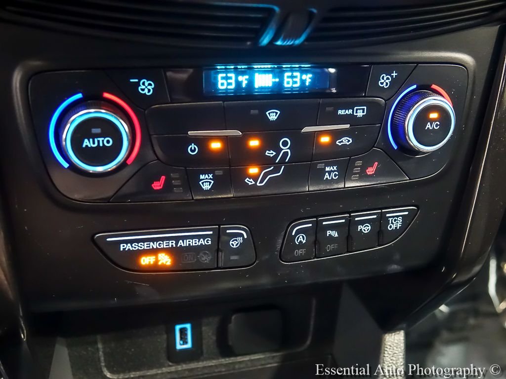 Used 2017 Magnetic Ford Titanium image 18
