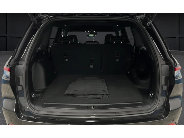 Used 2025 Pearlcoat Jeep Limited image 24